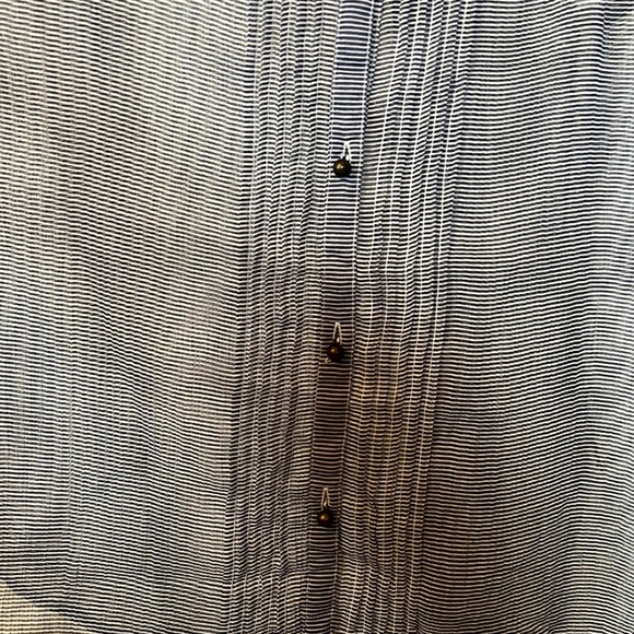 3/$20 Aerie Blouse - Picture 3 of 3